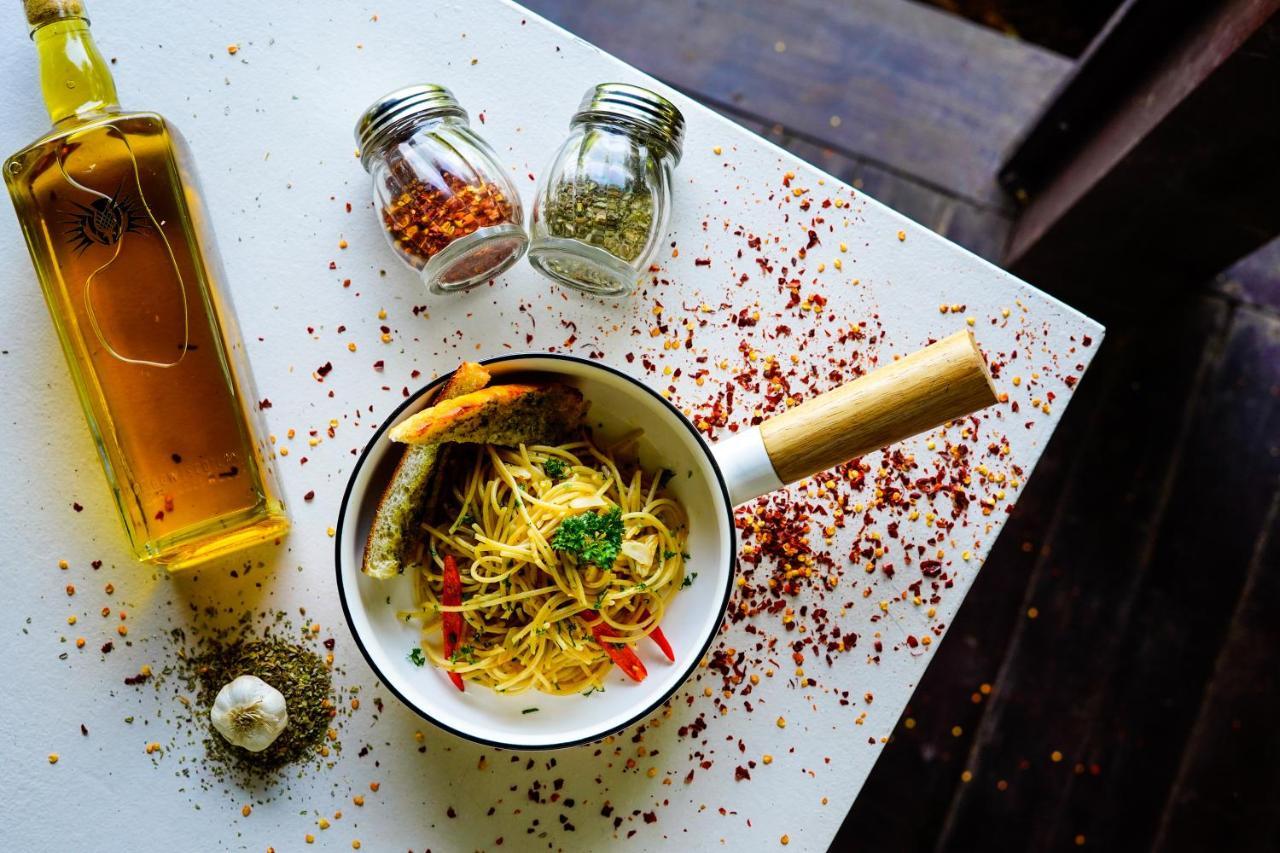 ノボテル ゴア リゾート&スパ アン アコーホテルズ ブランド カンドリム エクステリア 写真 A pot of spaghetti