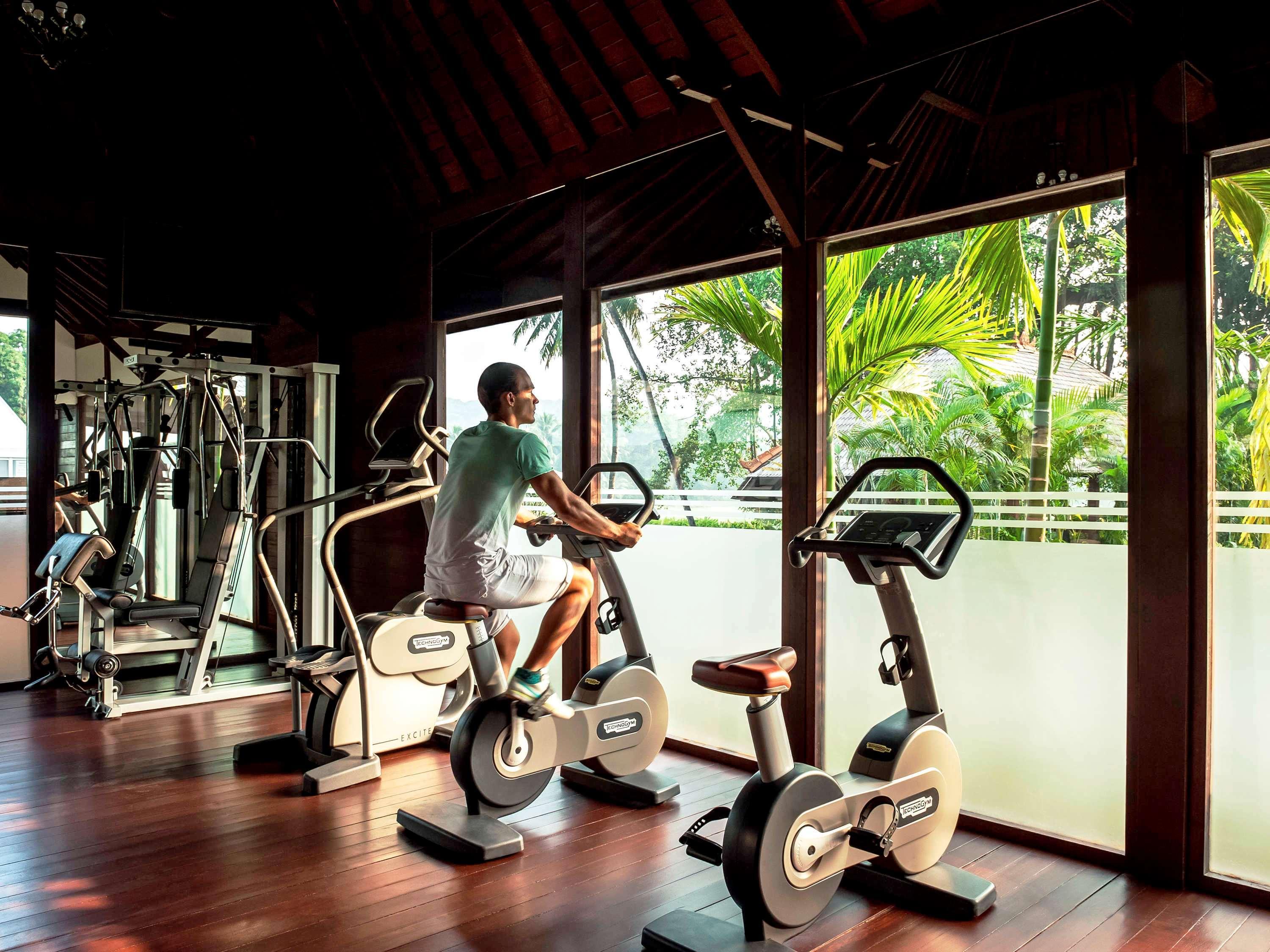 ノボテル ゴア リゾート&スパ アン アコーホテルズ ブランド カンドリム エクステリア 写真 The gym at the resort