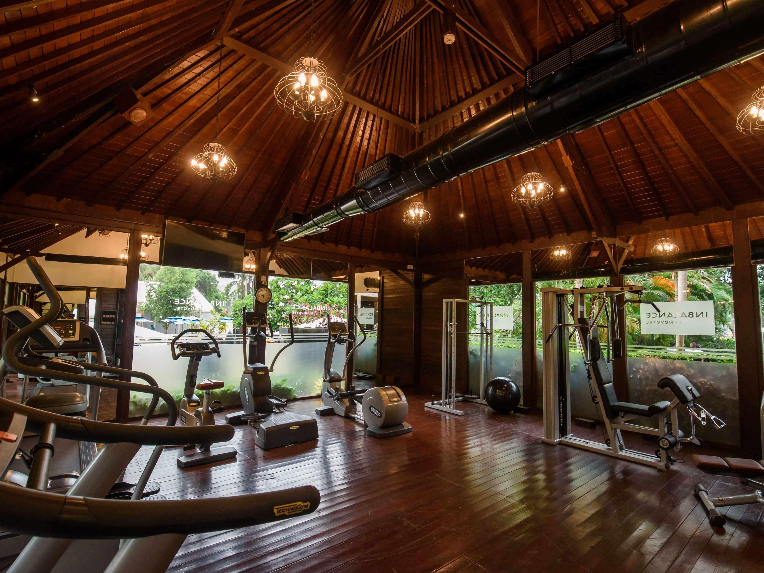 ノボテル ゴア リゾート&スパ アン アコーホテルズ ブランド カンドリム エクステリア 写真 The gym at the hotel
